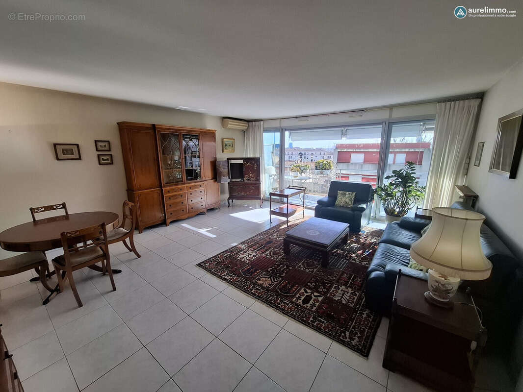 pièce de vie - Appartement à MONTPELLIER