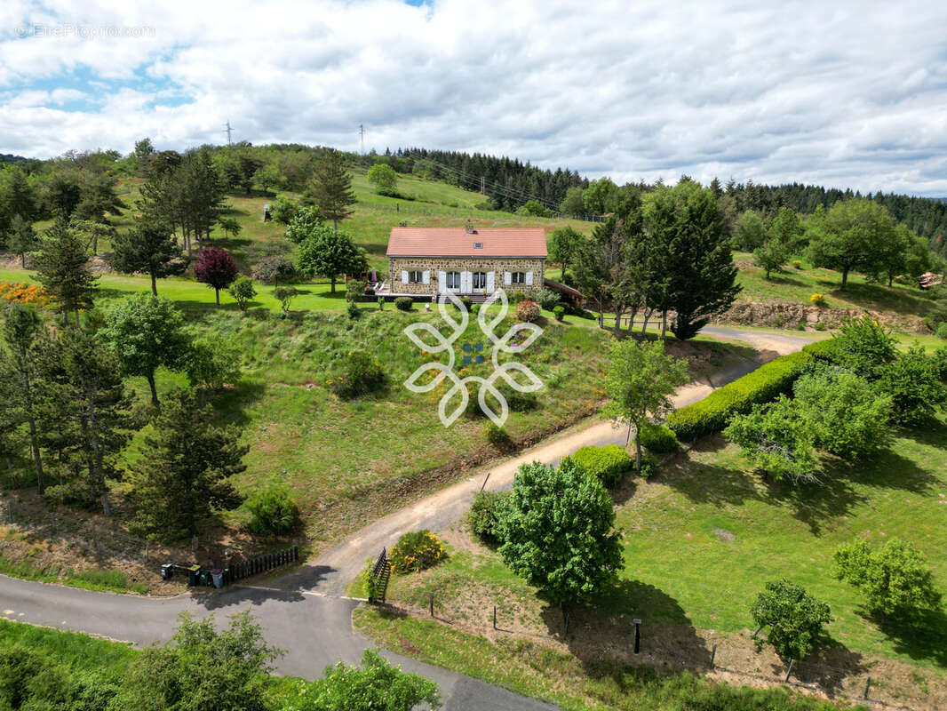 Maison à BLESLE