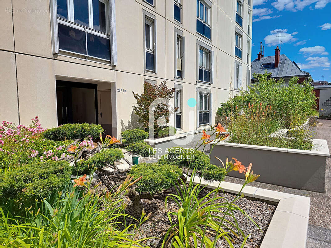 Appartement à ASNIERES-SUR-SEINE