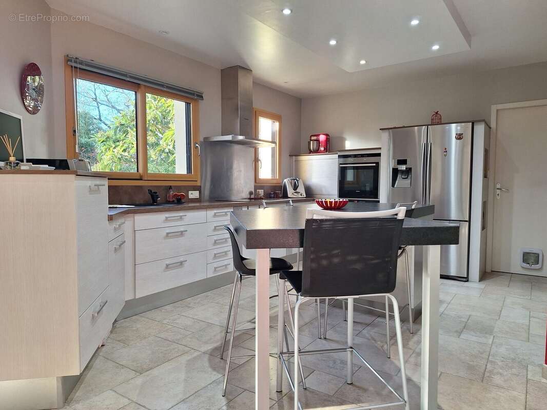 Maison à BAINS-SUR-OUST