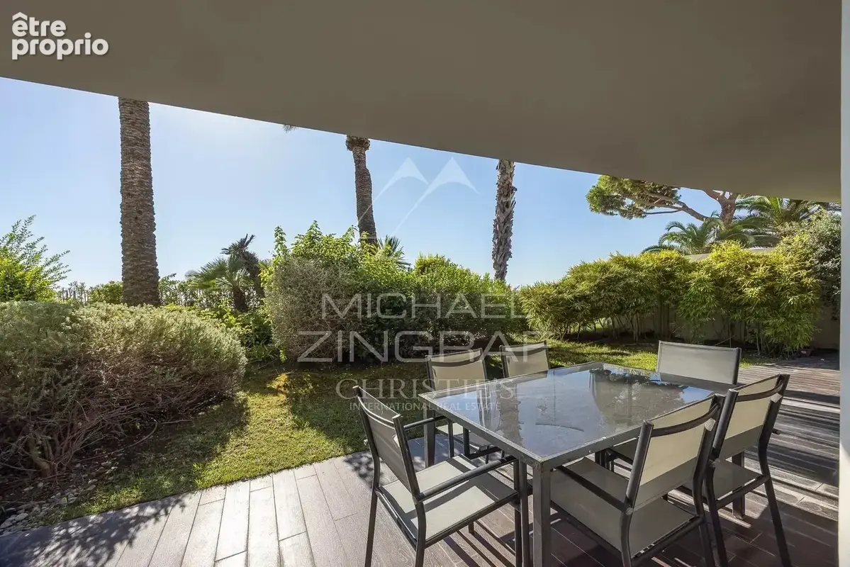 Cannes Palm Beach — Exceptionnel triplex de 462m2 en front de mer avec terrasses et jardin - photo 29