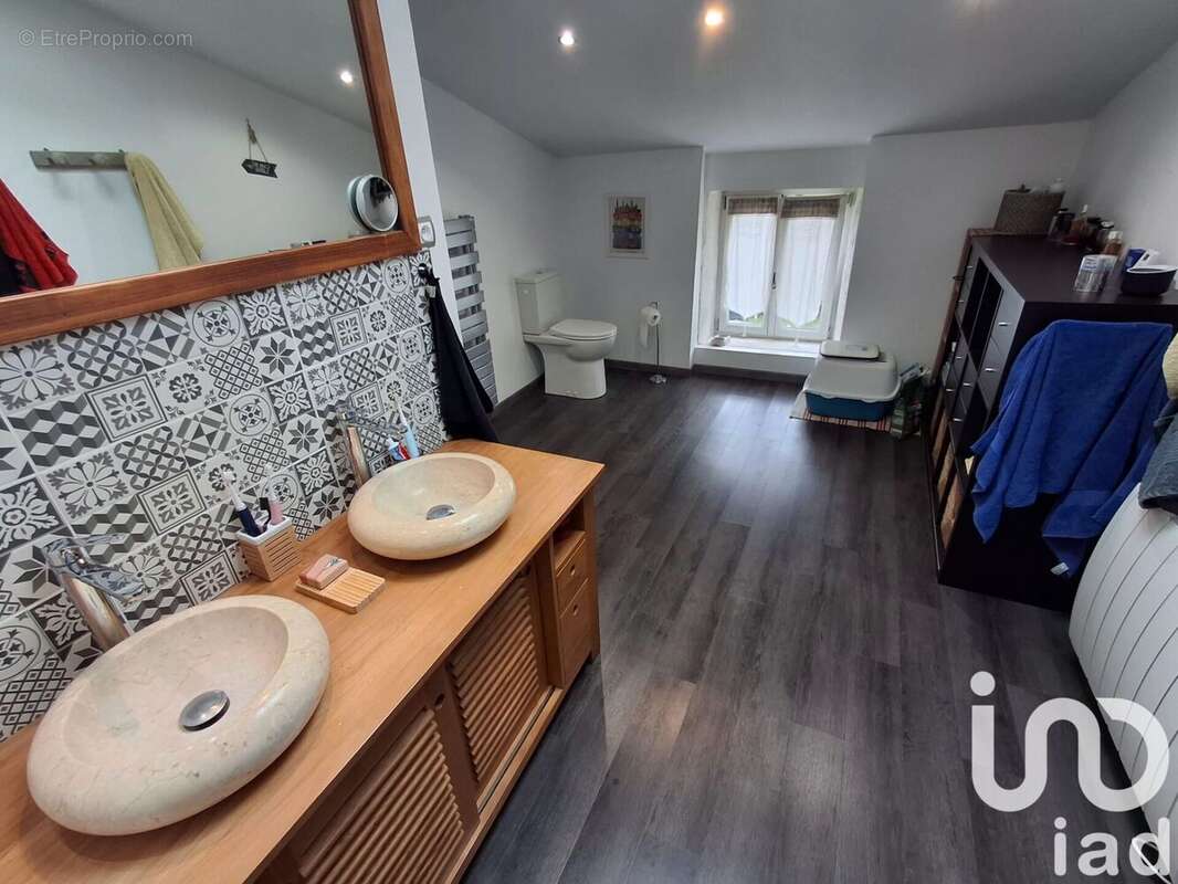 Maison 200 m² à Bercloux  - photo 8