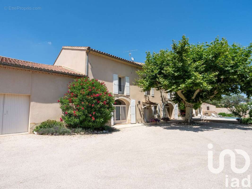 Photo 4 - Maison à SAINT-SATURNIN-LES-AVIGNON
