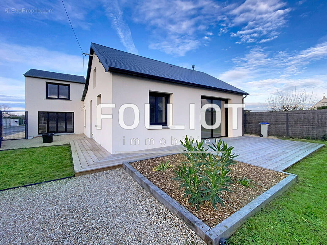 Maison à SAINT-PAIR-SUR-MER