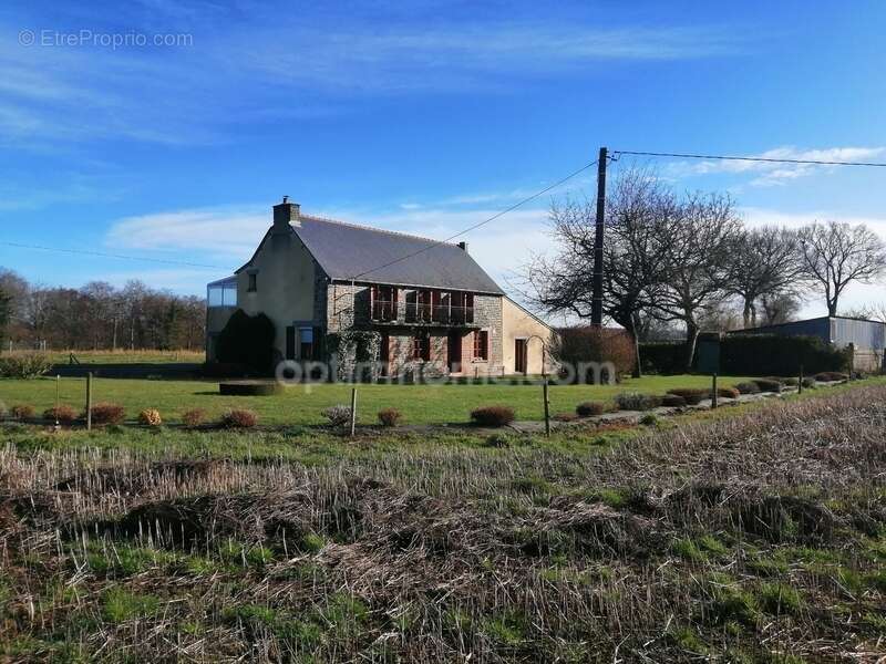 Maison à SAINT-DOMINEUC
