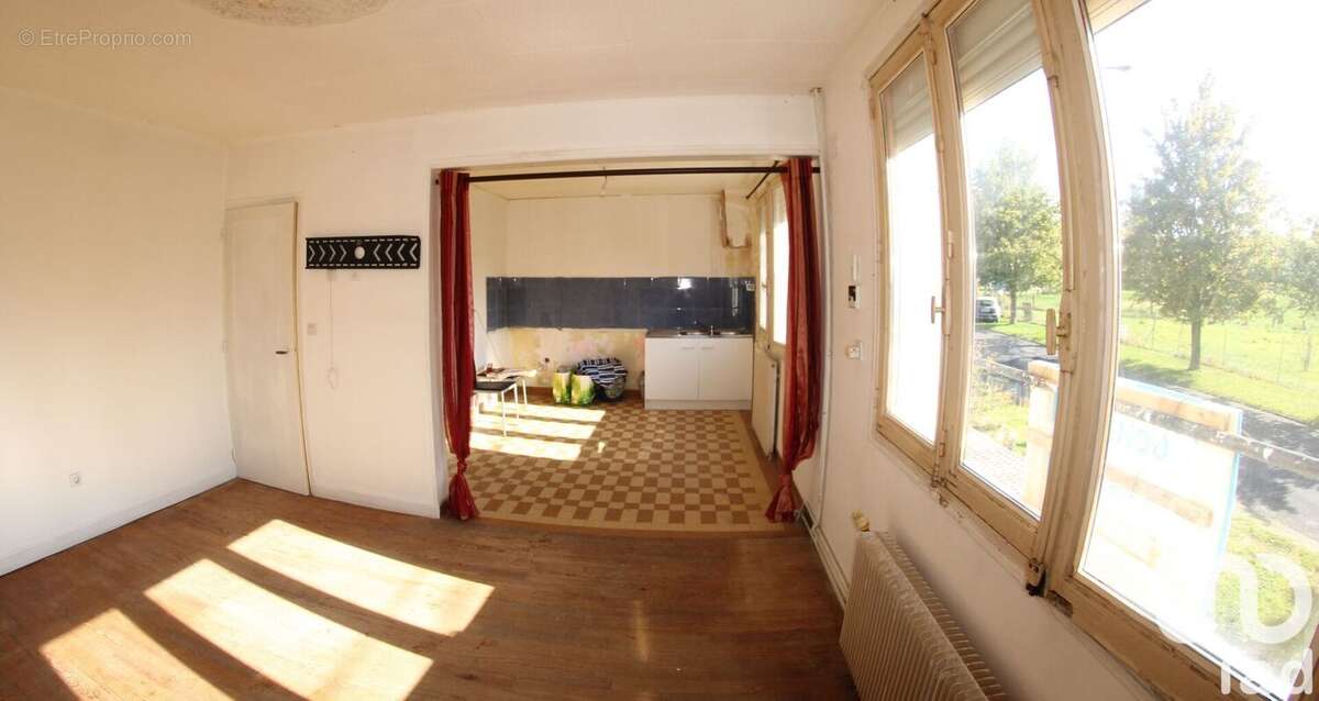 Maison 71 m² à Charmont  - photo 2