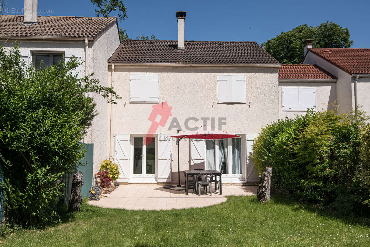 Maison à RIS-ORANGIS