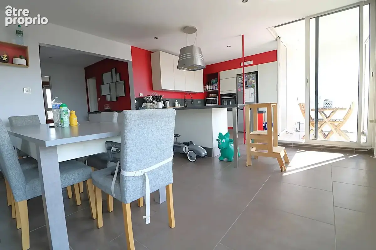 Appartement T4 de 90 m² avec terrasse + garage + cave - photo 3
