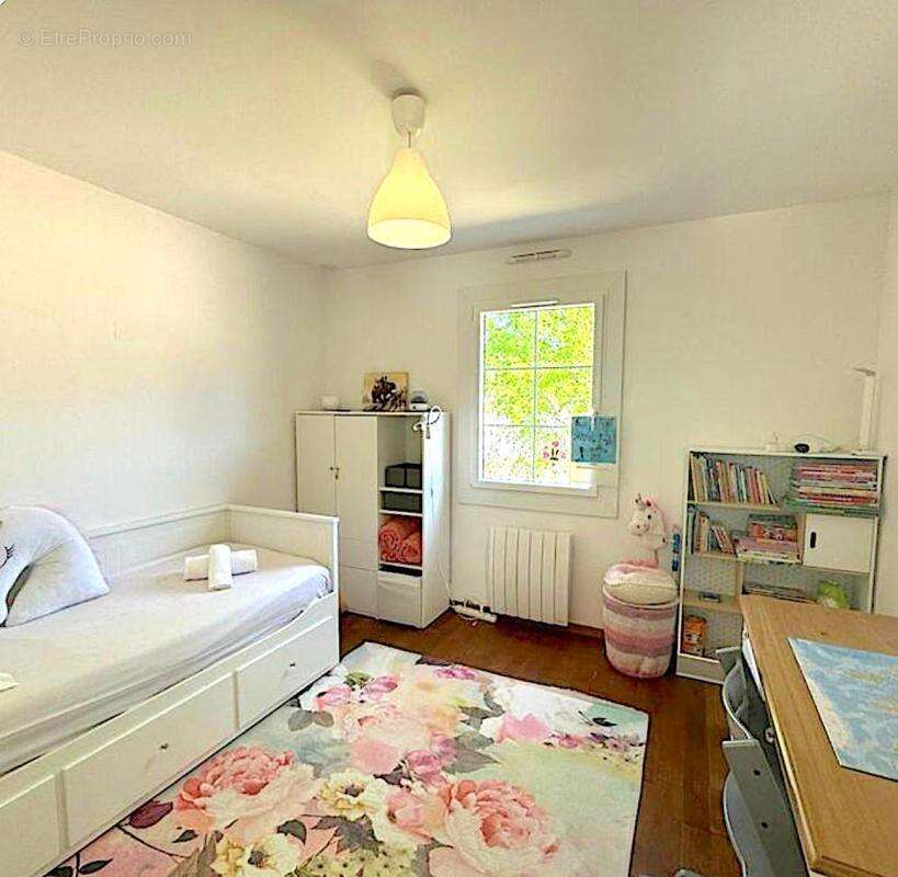 Maison à POURRIERES