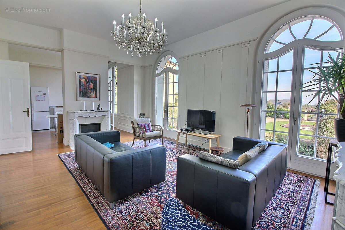 Maison à DIVONNE-LES-BAINS