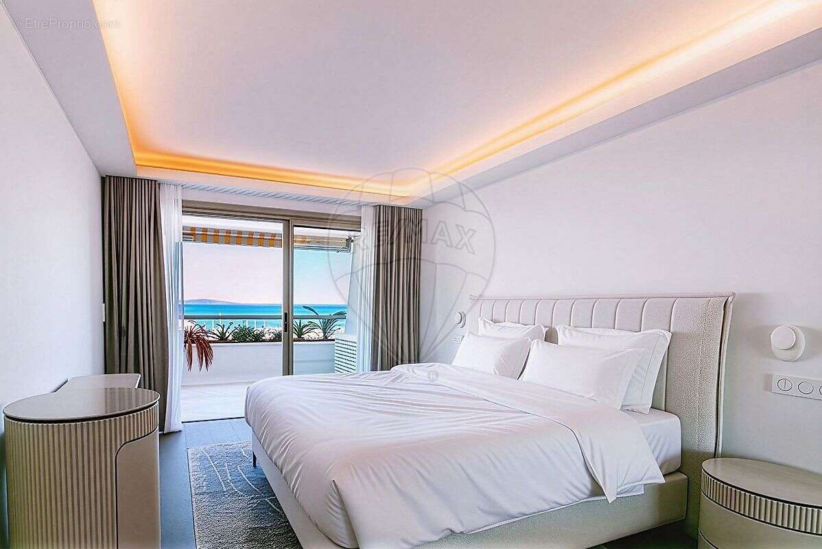 Appartement à VILLENEUVE-LOUBET