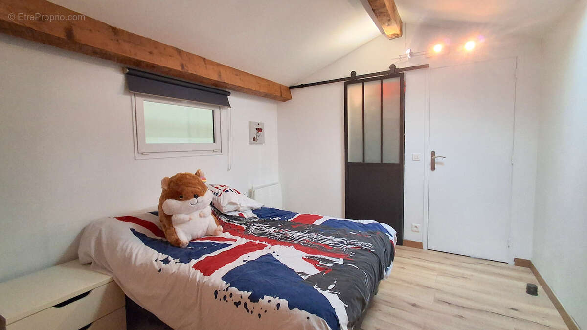 Appartement à ROQUEVAIRE