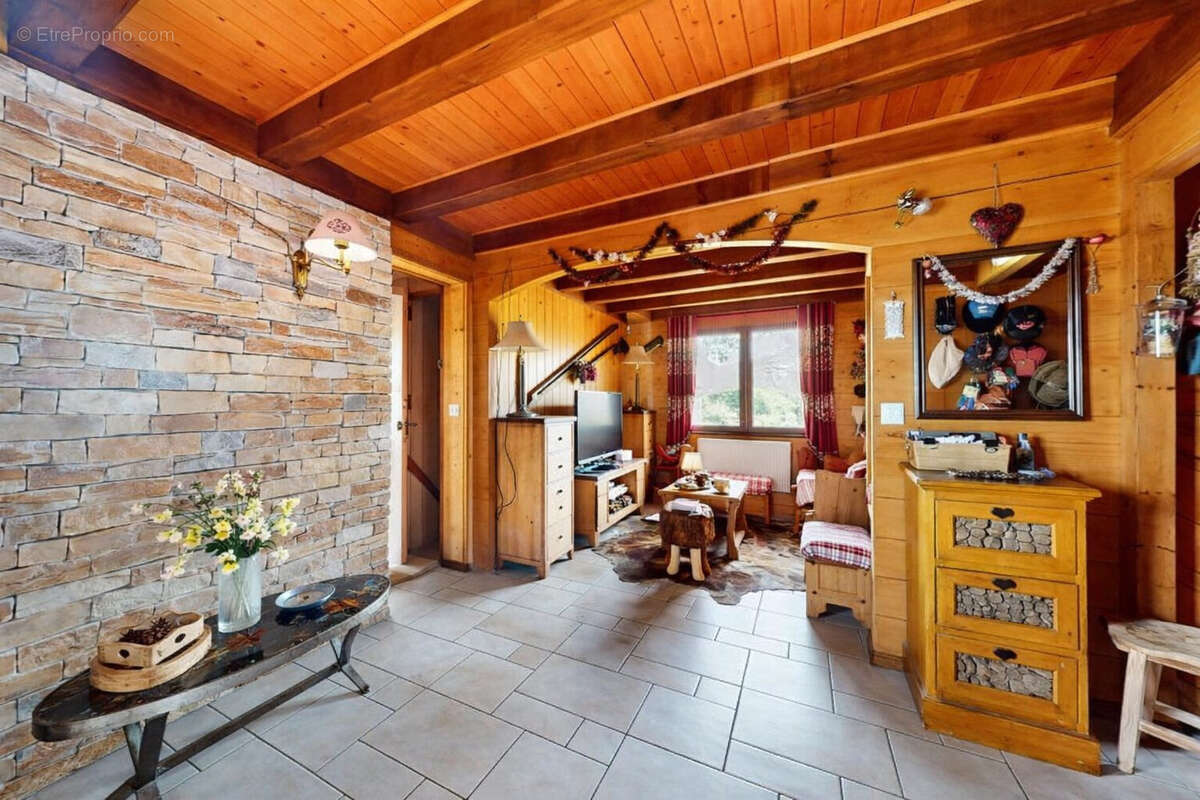 Maison à SAINT-PAUL-EN-CHABLAIS