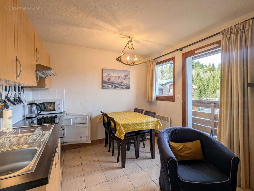 Appartement à MORILLON