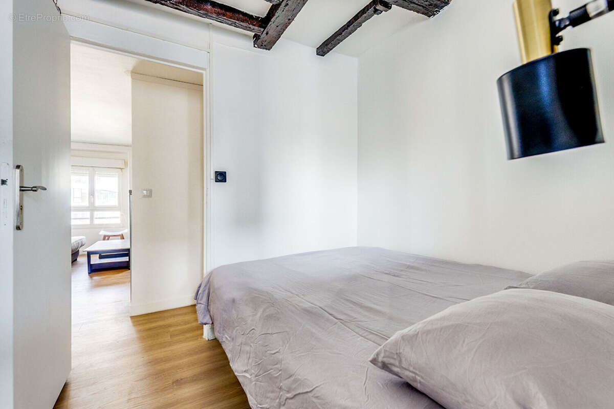 Appartement à PARIS-14E