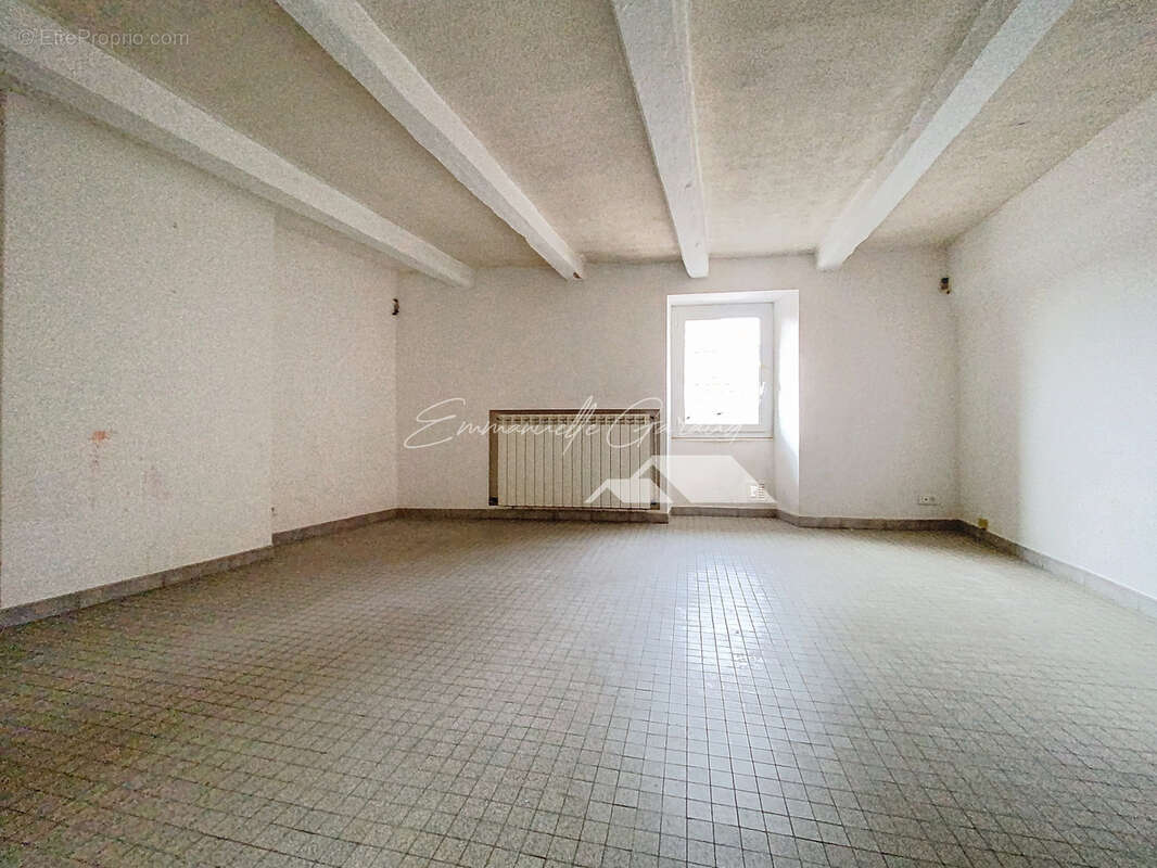 EXCLUSIVITE - Appartement 2 pièces avec pièce annexe de 24 m2 - photo 2