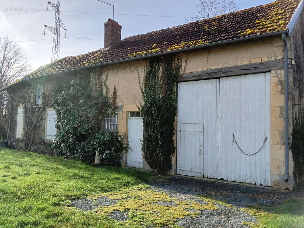 Maison à OUROUER-LES-BOURDELINS