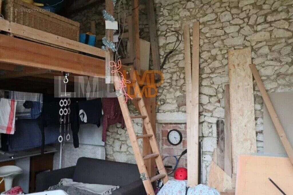 Maison  T4, jardin et dépendances - photo 17