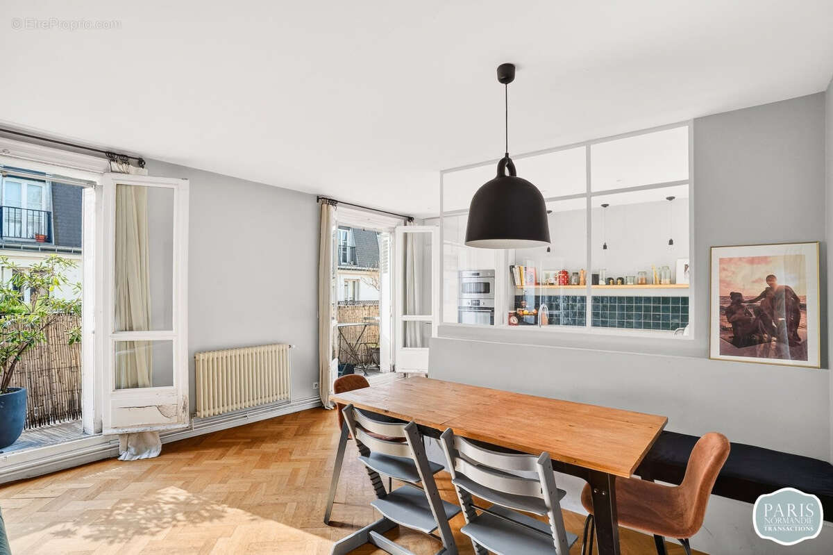 Appartement à PARIS-17E