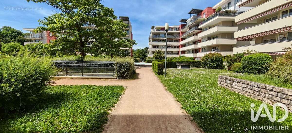 Photo 8 - Appartement à BOURGOIN-JALLIEU