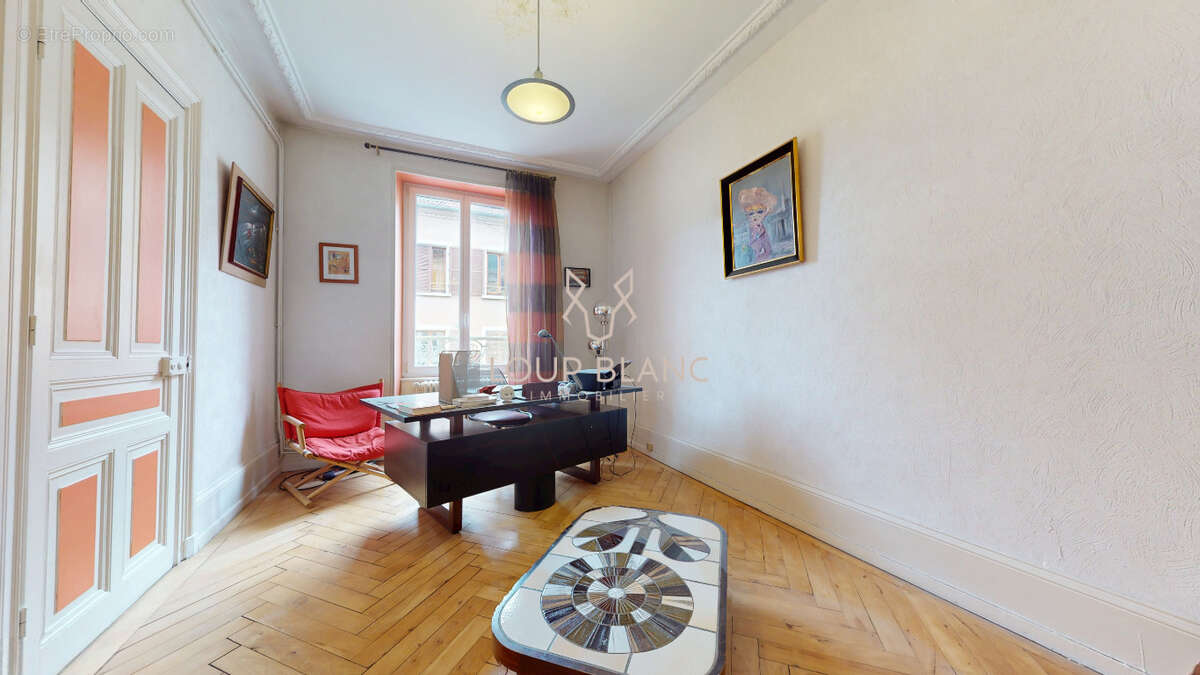 Appartement 126 m2 sur Les Quais - photo 4