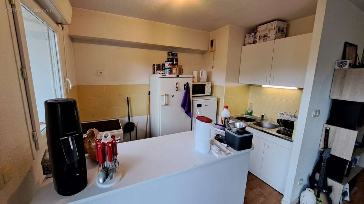 espace cuisine ouverte - Appartement à POITIERS