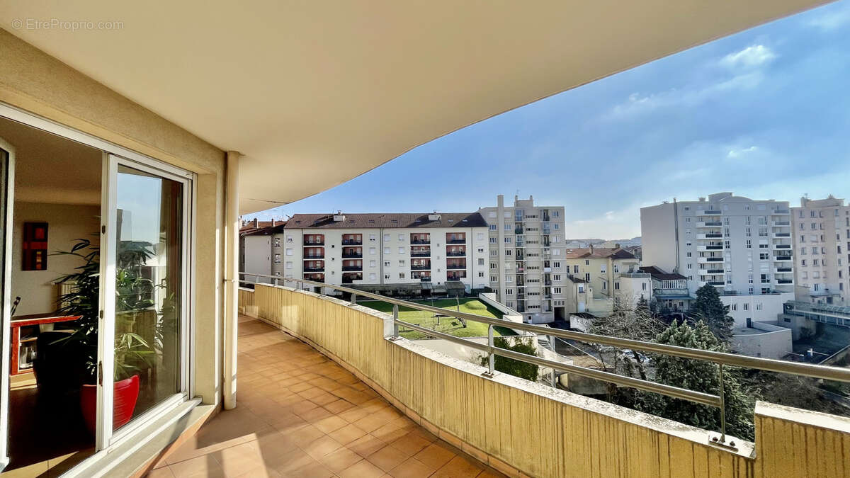 Appartement à VILLEURBANNE