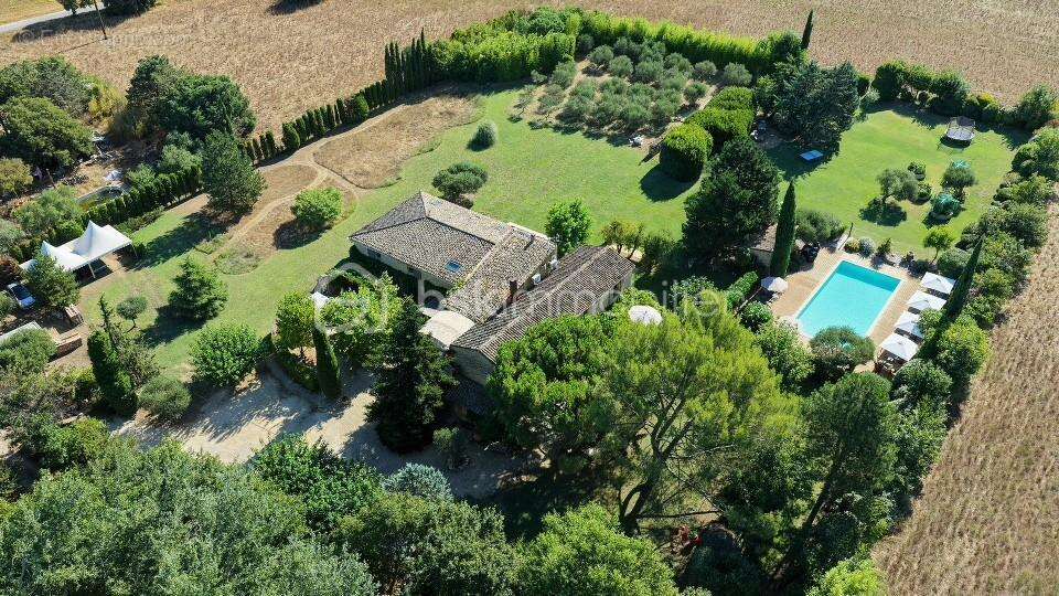 Maison à VERS-PONT-DU-GARD