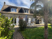 Maison à LA QUEUE-LES-YVELINES