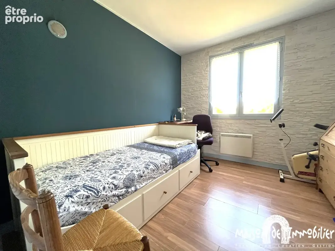 A vendre à MESCHERS SUR GIRONDE - SUD ROYAN (Charente Maritime) - Lumineux pavillon - 5 pièces - Jardin et garage - photo 3