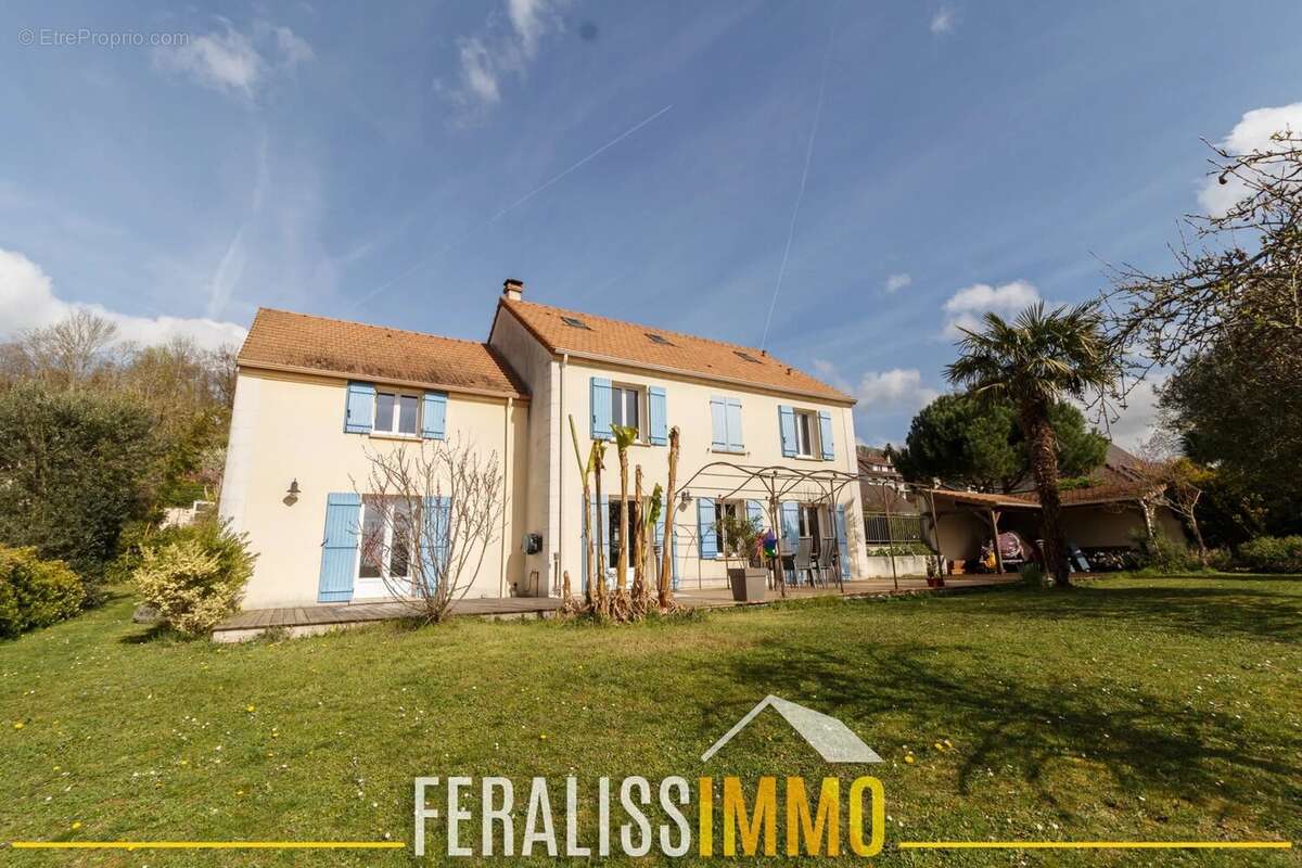 Maison à VAUX-SUR-SEINE