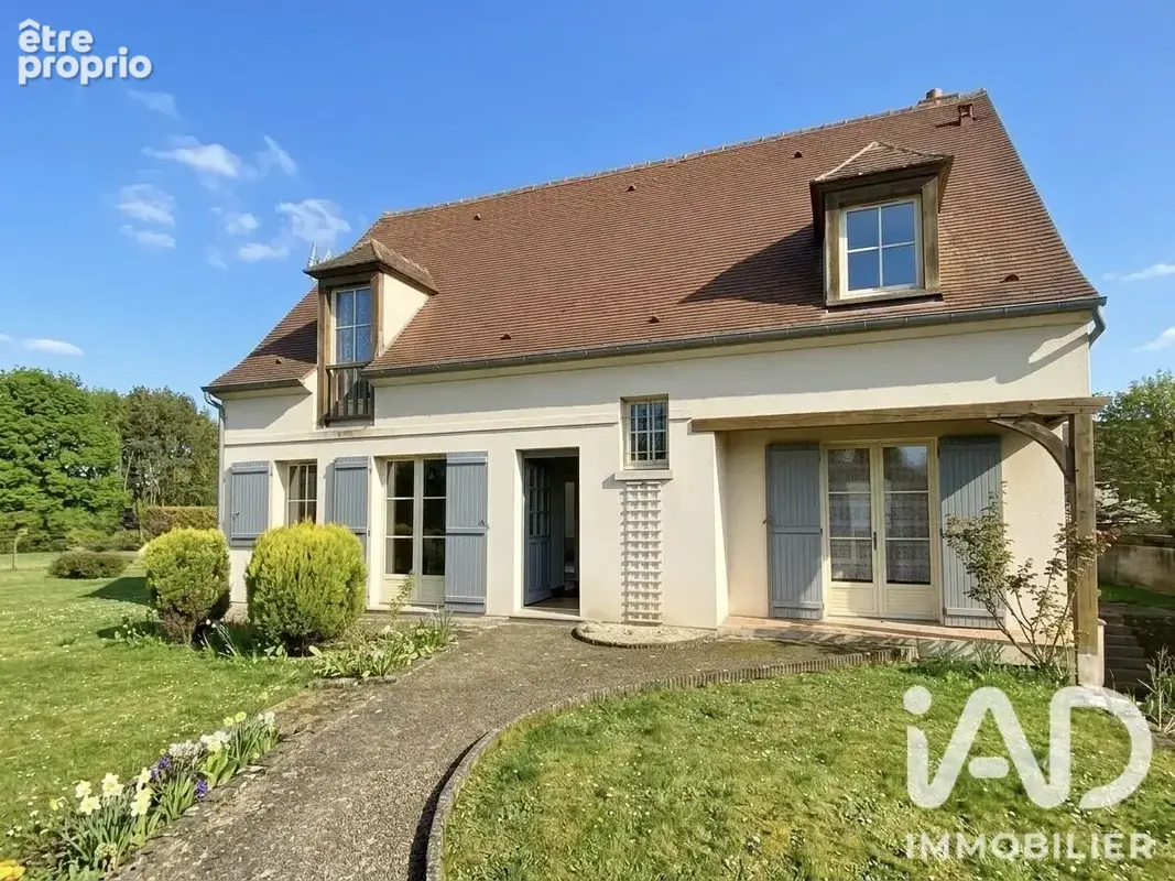 Photo 1 - Maison à COMPIEGNE