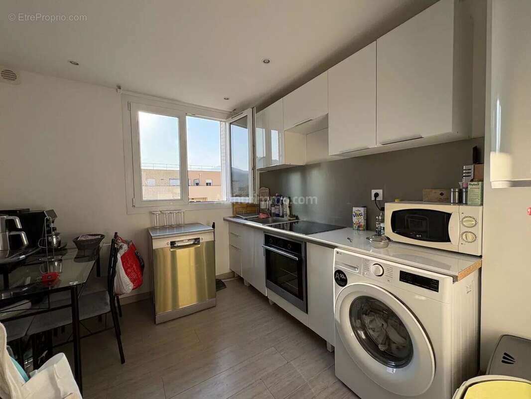 Vente Appartement Fontaine(38600) 126 000ï¿œ - photo 2