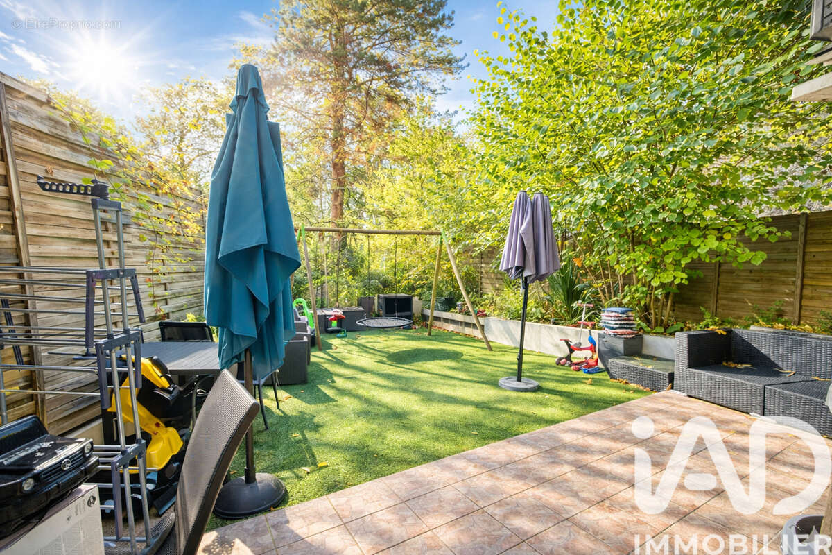 Photo 2 - Appartement à AUBERVILLIERS