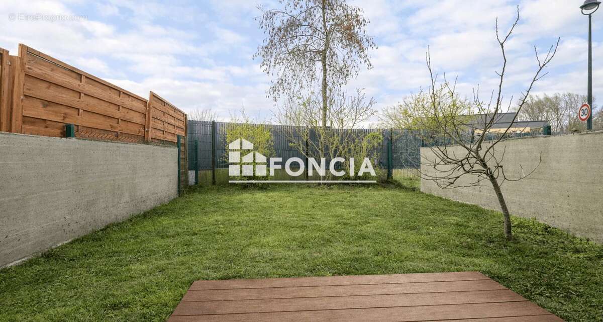 Maison à LA RIVIERE-SAINT-SAUVEUR