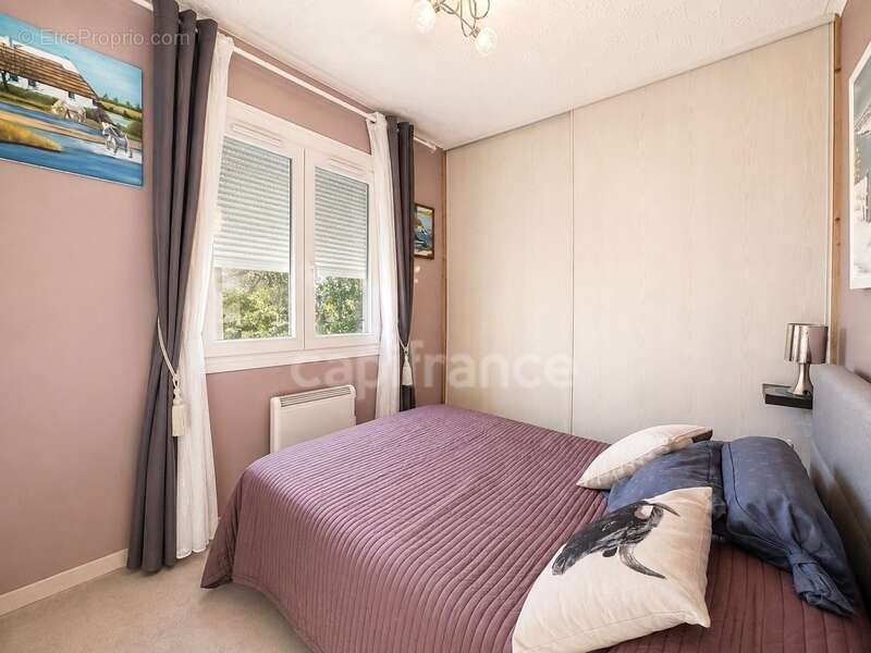 Maison plain pied de 80 m² avec 4 pièces, piscine jacuzzi et panneaux solaires à Vergèze - photo 7