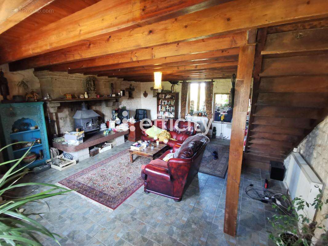 Maison à SAINT-SEVER-CALVADOS