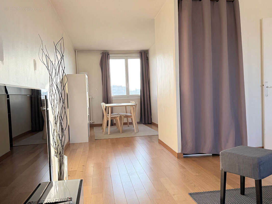 Appartement à LE KREMLIN-BICETRE