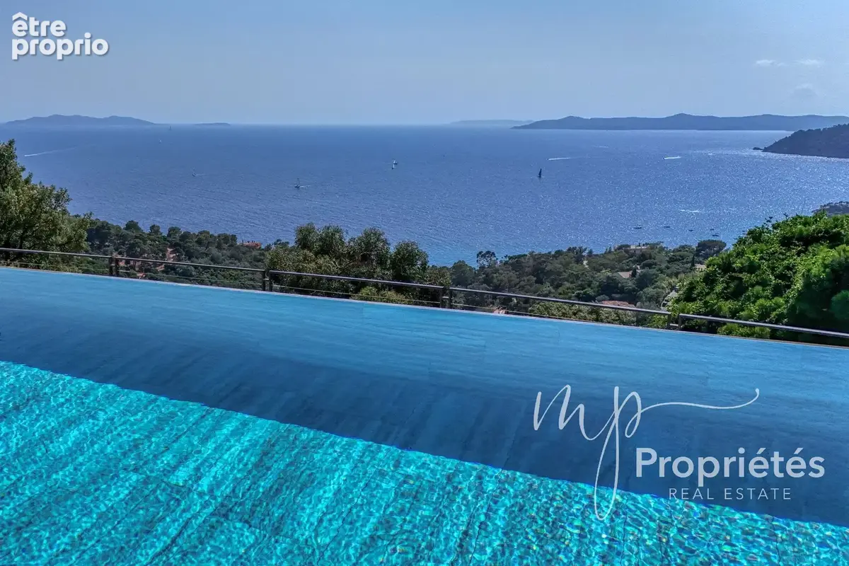 Rayol-Canadel-sur-Mer – Villa contemporaine d’exception vendue entièrement meublée –  six suites raffinées. Vue panoramique sur  - photo 3