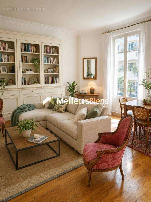 Appartement à PARIS-16E