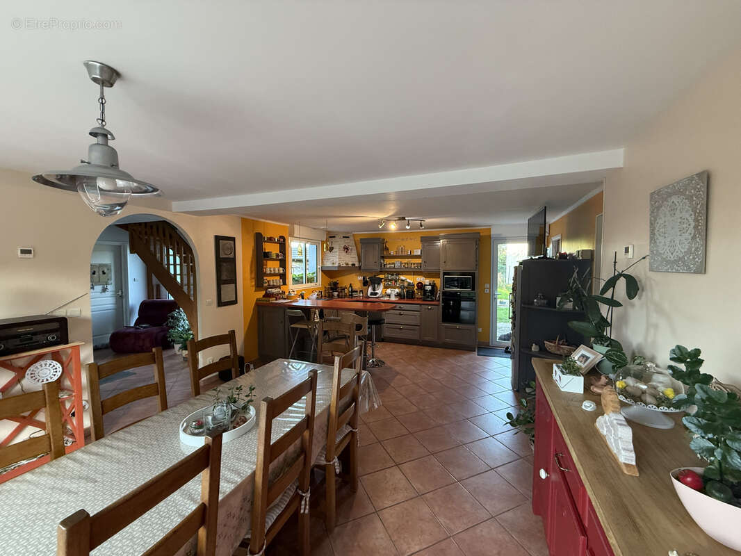 Maison à FONTENAI-LES-LOUVETS