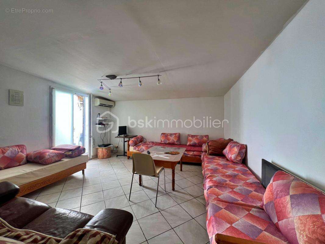 Commerce à LA CHAPELLE-EN-SERVAL