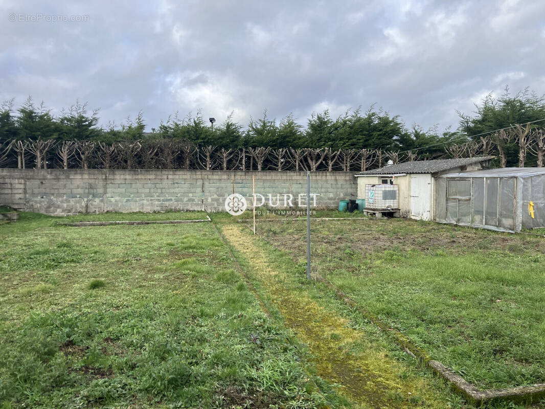 Terrain à LES SORINIERES