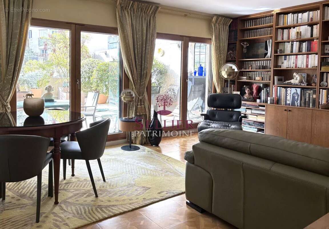 Appartement à PARIS-12E