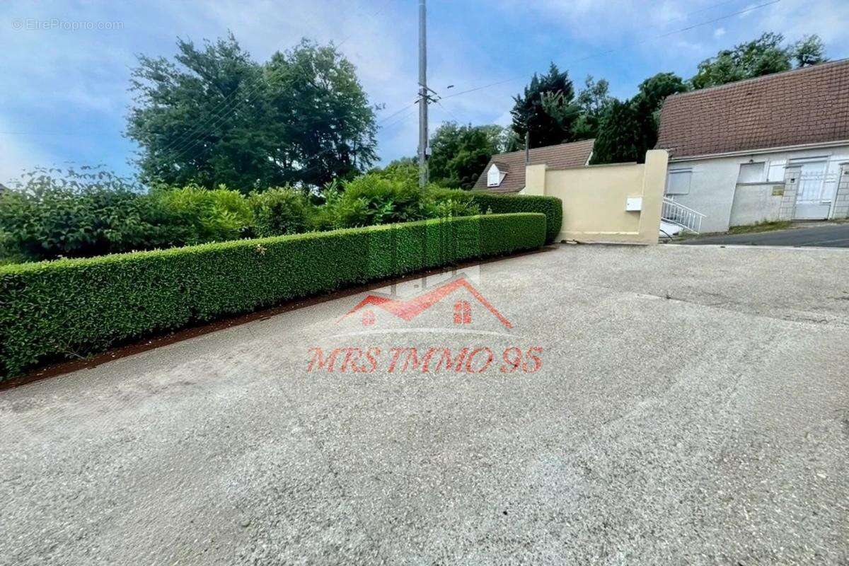 Maison à CHAUMONTEL