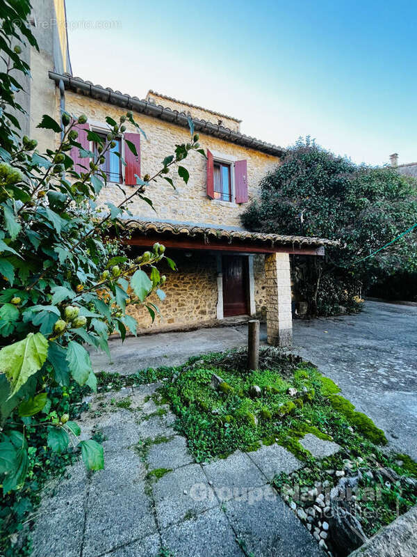 Maison à GOUDARGUES
