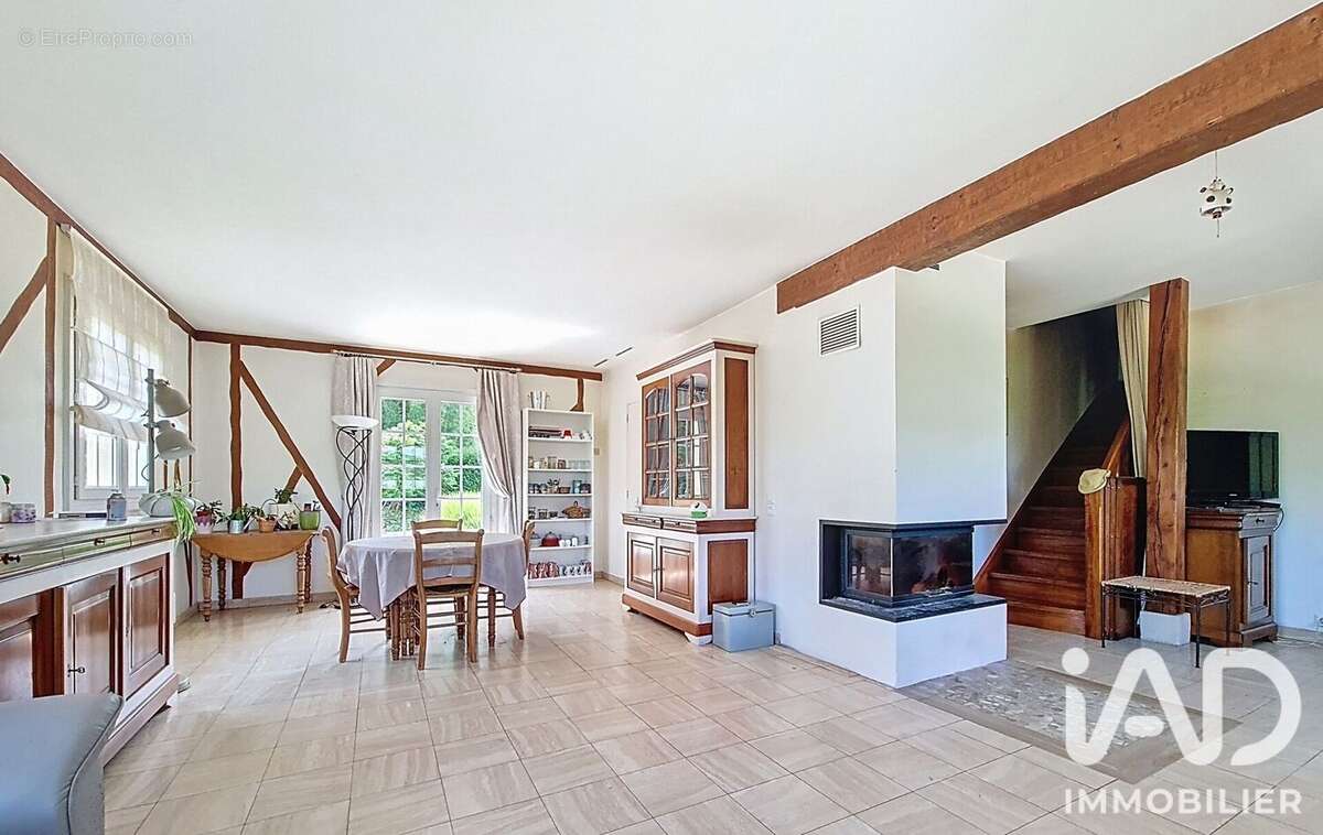 Maison 244 m² à Amfreville-La-Campagne  - photo 4