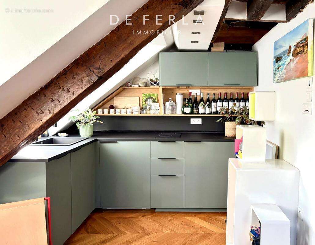 Appartement à PARIS-1E