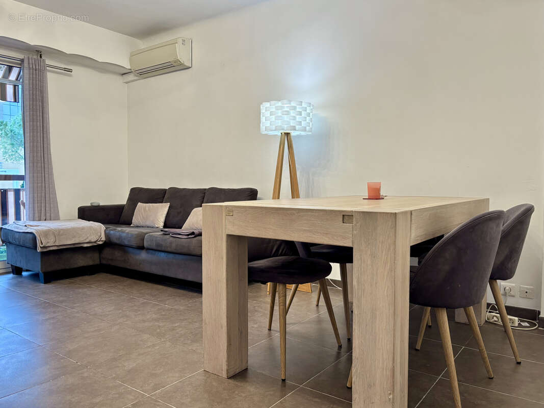Appartement à ROQUEBRUNE-CAP-MARTIN