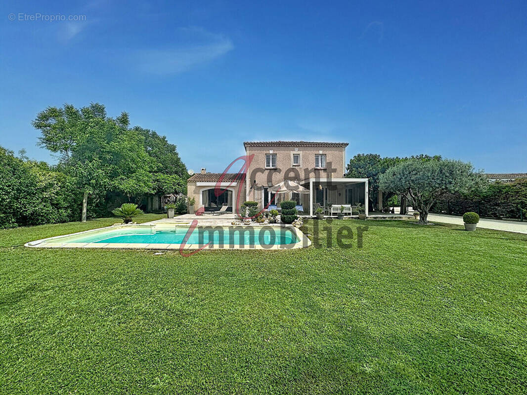 Maison à MOLLEGES